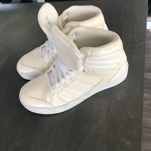 Adidas Ortholite Women’s Off-white Shoes!